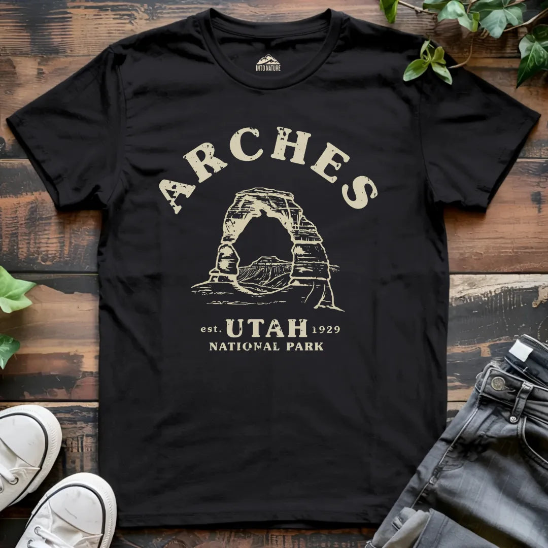Vintage Arches National Park Tee