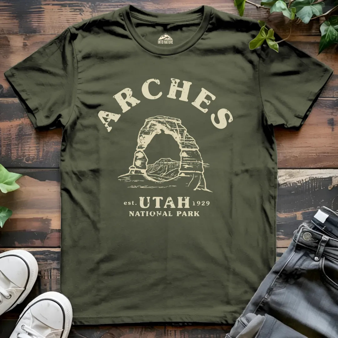 Vintage Arches National Park Tee